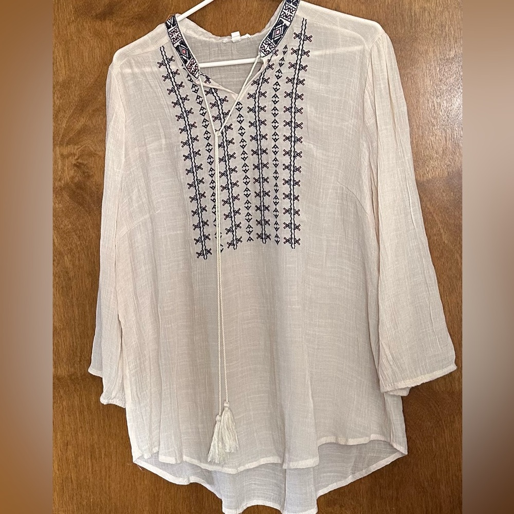 Elegant Embroidered Tunic Boho Vacation Wear Cream Gauze 3 Quarter Sleeve